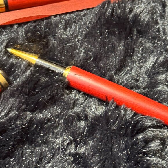Luxury Red Wood Ballpoint Pen Set With Matching Wooden Case - Picture 3 of 6